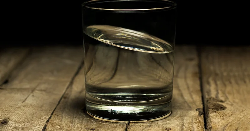 How to drink more water daily: strategies that actually stick